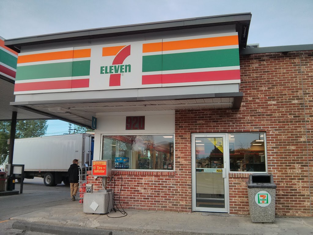 7-Eleven | 920 Archibald St, Winnipeg, MB R2J 0Z1, Canada | Phone: (204) 985-0113