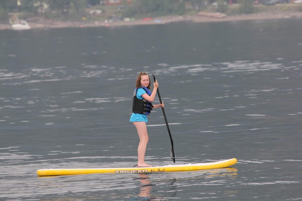Blindbay Vacations | 2461 Blind Bay Rd, Blind Bay, BC V0E 1H2, Canada | Phone: (250) 675-3281