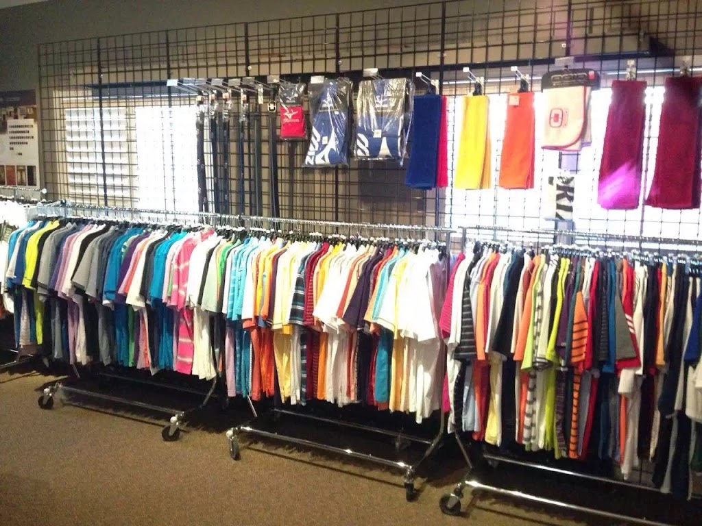 Riverside Golf | 2970 King George Blvd Unit #1, Surrey, BC V3W 4Z9, Canada | Phone: (604) 327-8077