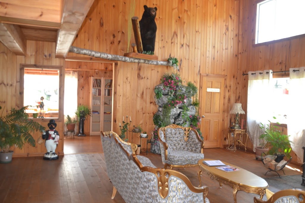 Auberge Papillon Lune | 1185 Chemin Ely, Melbourne, QC J0B 2B0, Canada | Phone: (819) 826-6222
