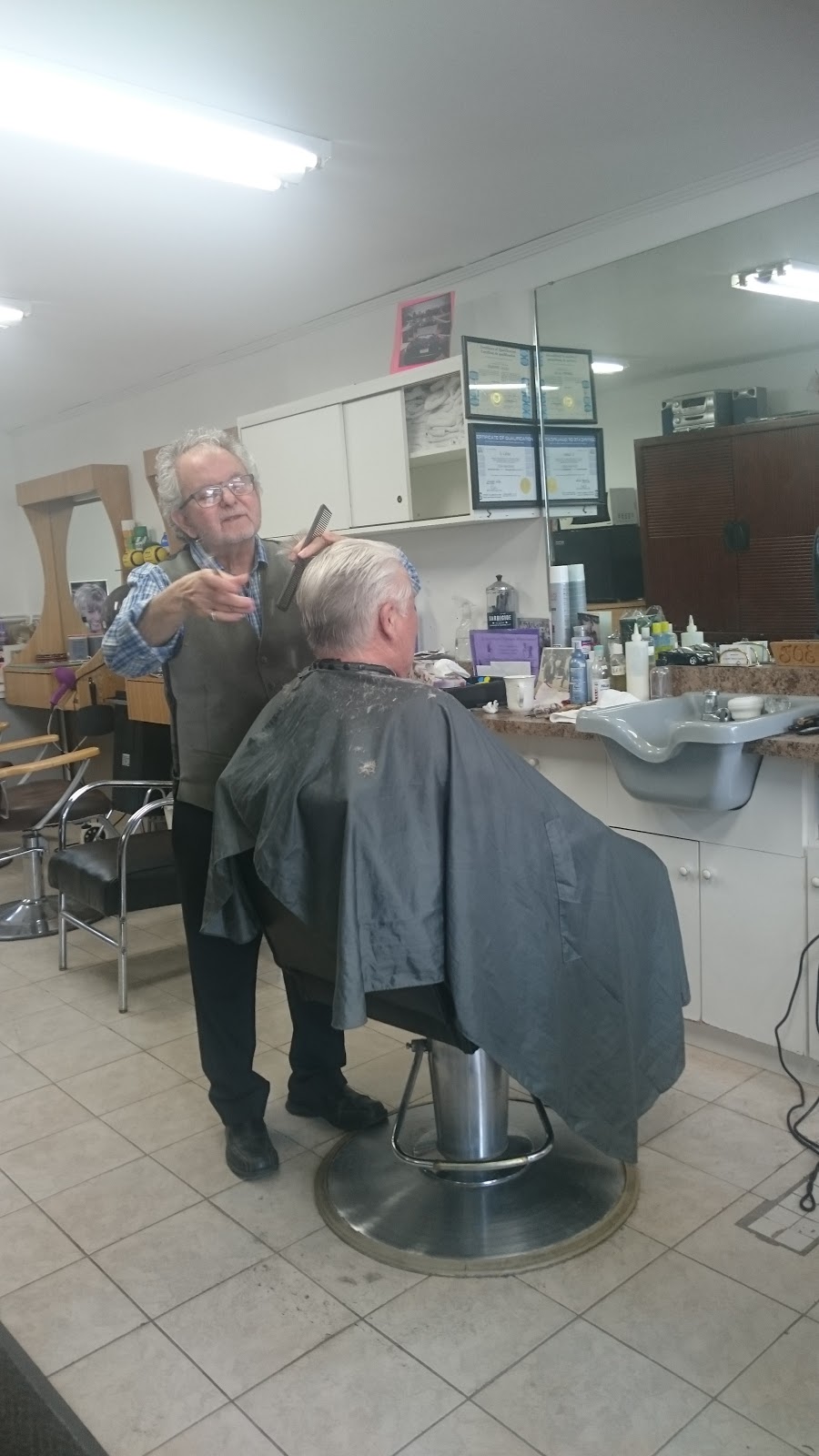 Salon Joseph Creative Hairstyling | hair care | 492 James St N, Hamilton, ON L8L 1J1, Canada | 9055254737 OR +1 905-525-4737