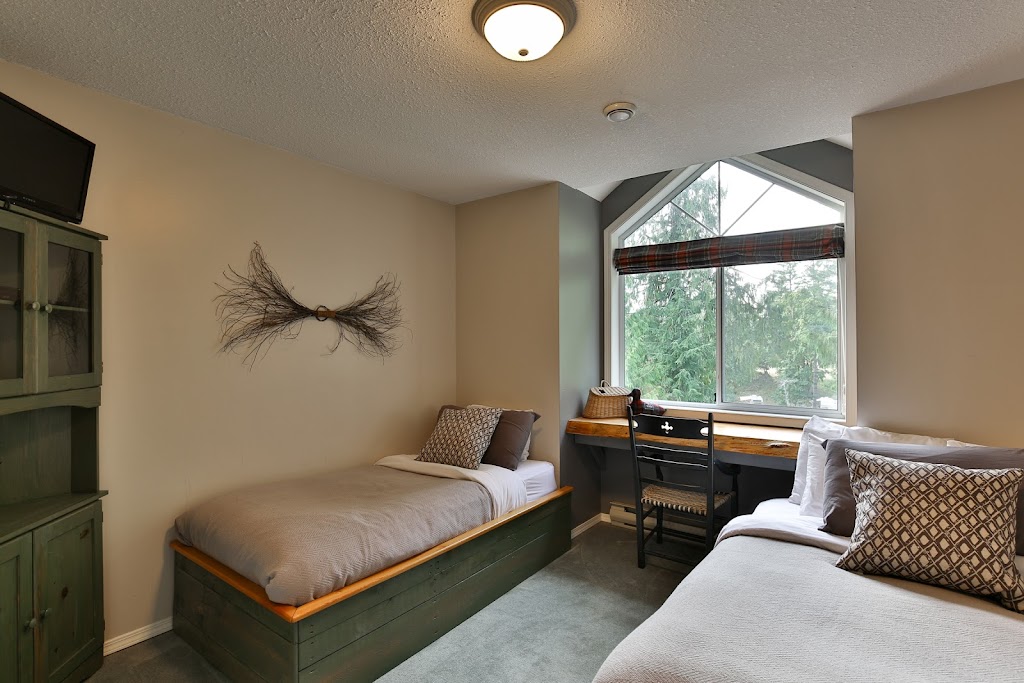 West Coast River Lodge | 7379 Rincon Rd, Port Alberni, BC V9Y 9E9, Canada | Phone: (778) 421-0868