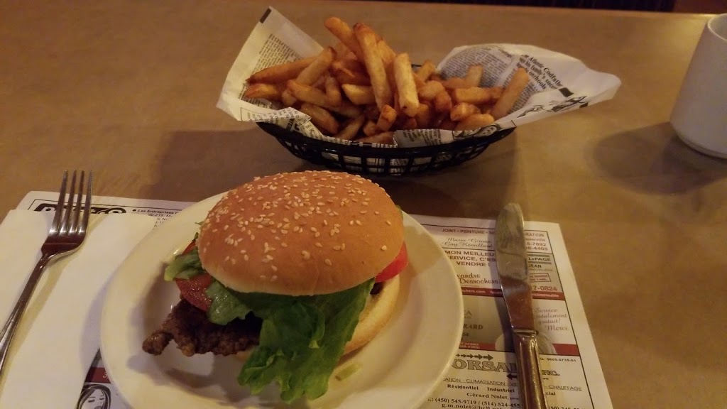 Restaurant Douglas | 3 Rang Saint-André, Napierville, QC J0J 1L0, Canada | Phone: (450) 245-3363