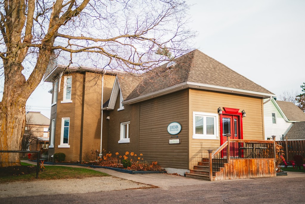 The Whitewater Inn | 1739 Beachburg Rd, Beachburg, ON K0J 1C0, Canada | Phone: (613) 639-9457