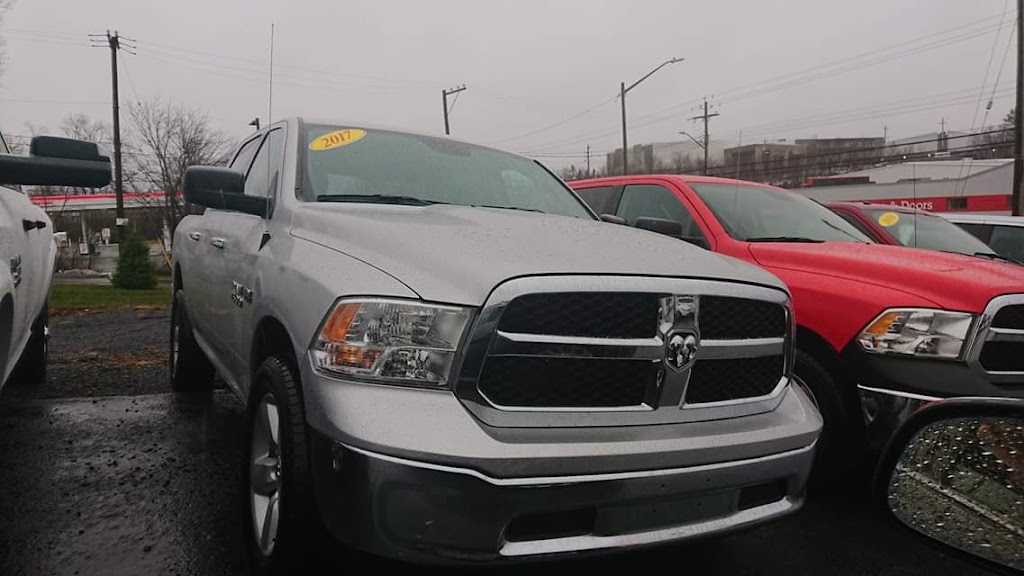 Handycabs | 139 Fraser Rd, Hardwood Lands, NS B0N 1Y0, Canada | Phone: (902) 220-8294