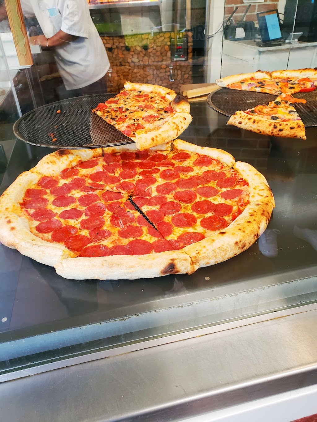 Woodstone Pizza | 9259 Young Rd #104, Chilliwack, BC V2P 4R1, Canada | Phone: (604) 392-2888