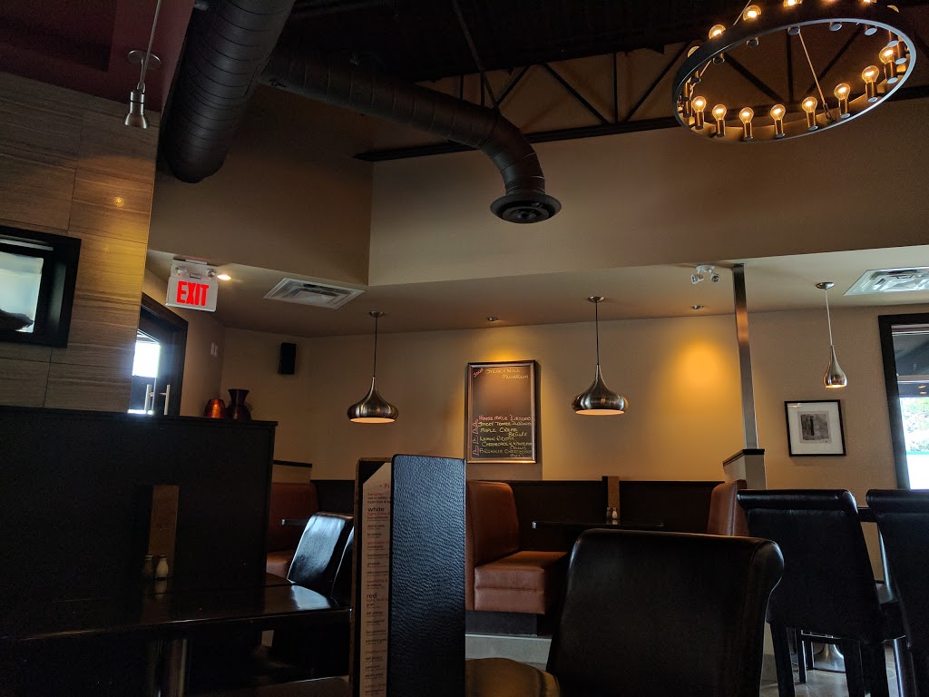 Tuscanos Pizzeria & Bistro | 1579 Oxford St E, London, ON N5V 1W5, Canada | Phone: (519) 452-3737