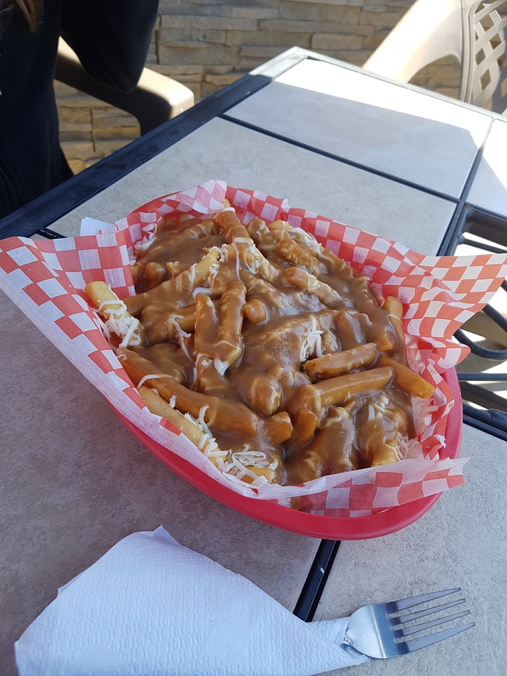 Scotts Pizza Burger | 286 Main St N, Mount Forest, ON N0G 2L2, Canada | Phone: (519) 323-4555