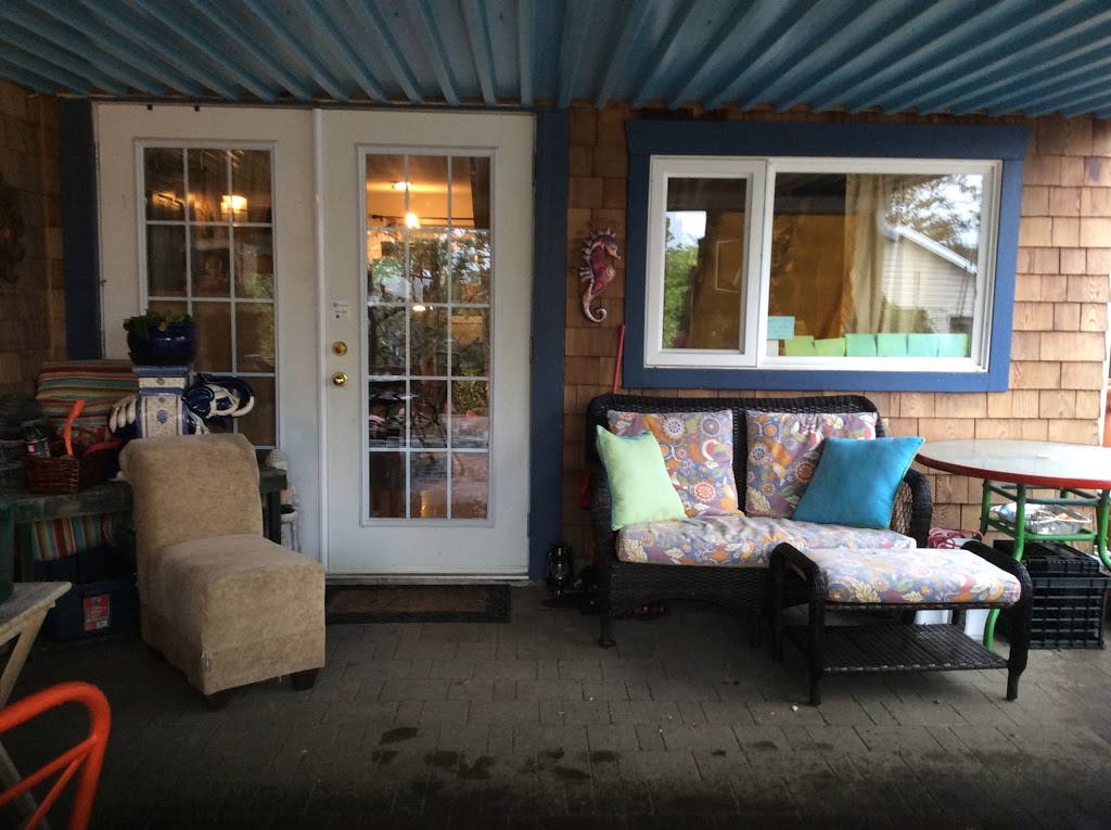 Dream Threads | 1080 Marigold Rd, Victoria, BC V8Z 4S2, Canada | Phone: (250) 995-8499