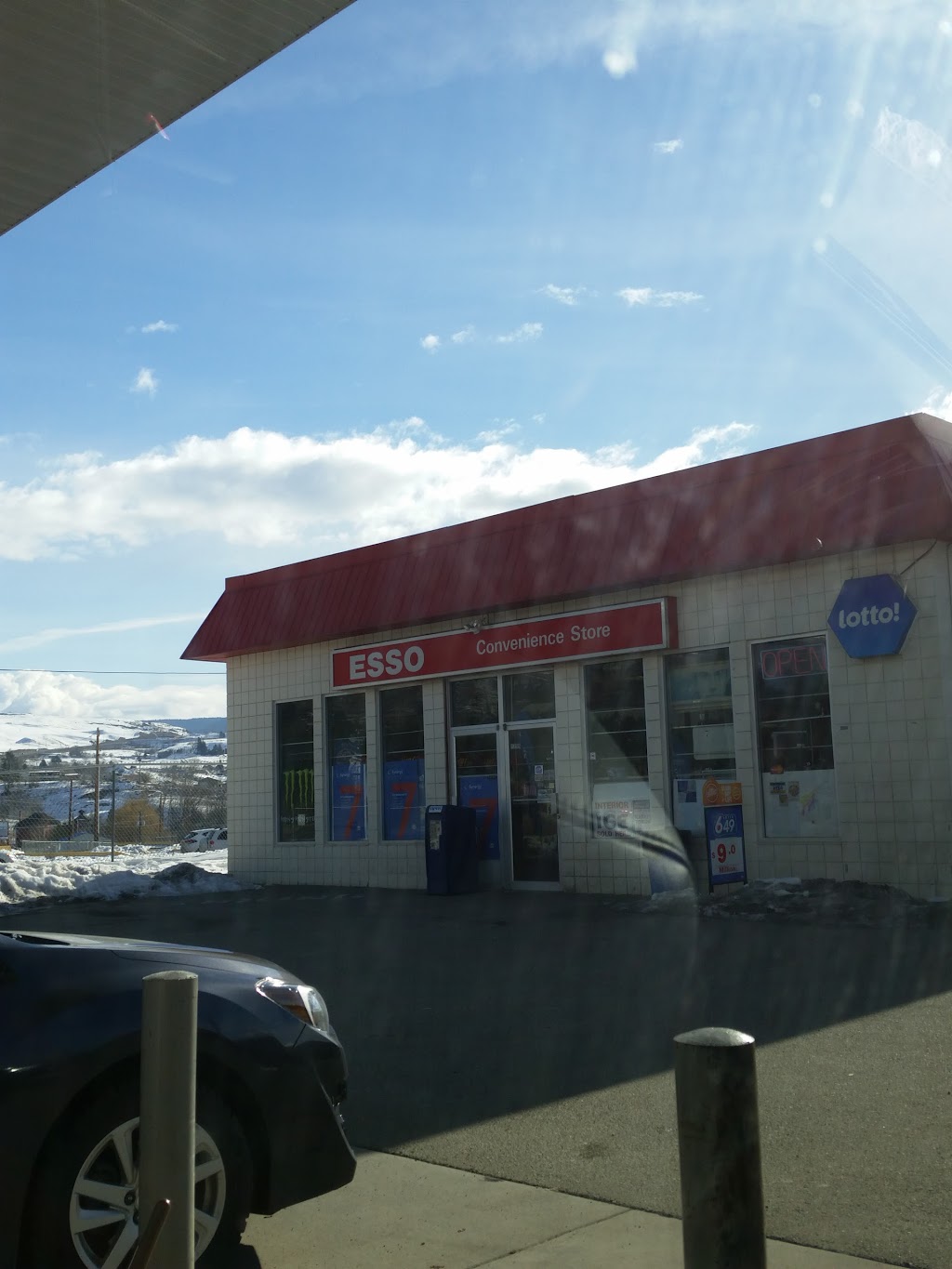 Esso | 1799 BC-33, Kelowna, BC V1P 1K5, Canada | Phone: (250) 765-2407