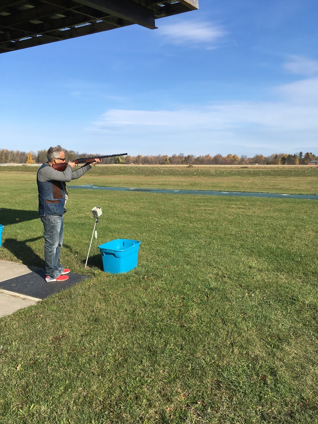 Pêcheurs & Chasseurs Montréal | 130 Chemin du Ruisseau-des-Noyers, Saint-Jean-sur-Richelieu, QC J2Y 1G9, Canada | Phone: (450) 348-5566