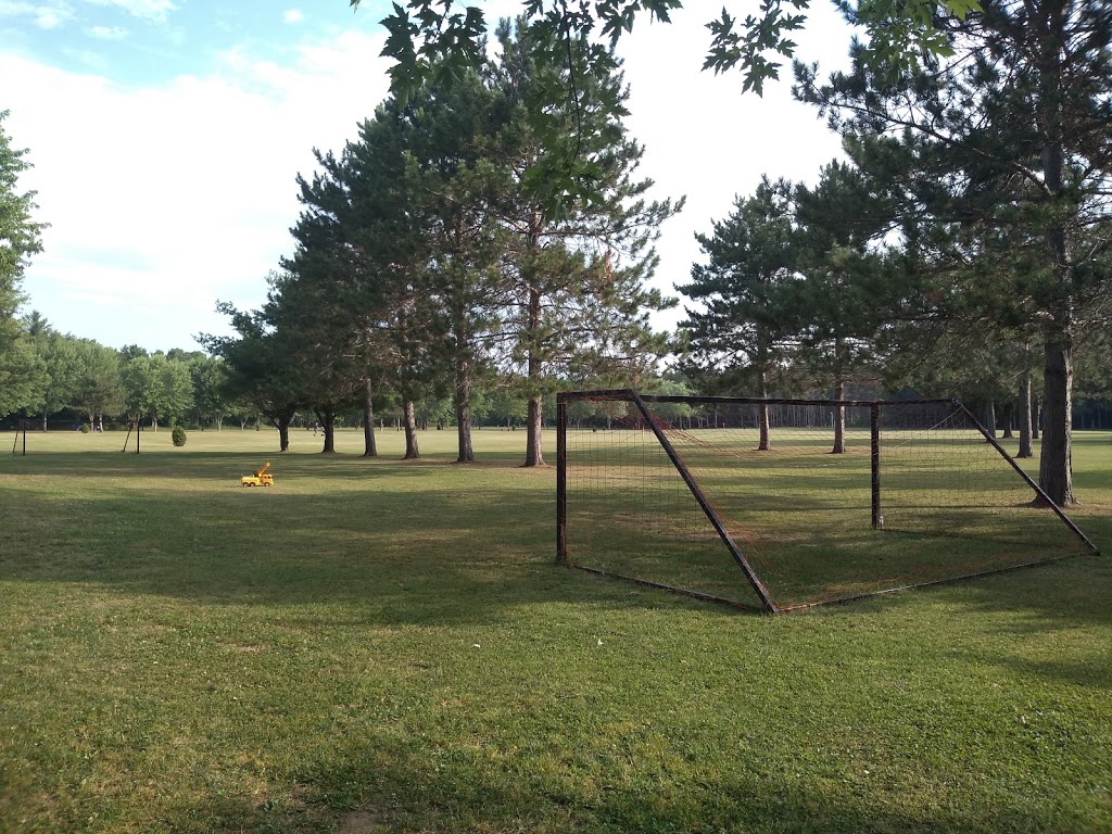 Camping Globe Trotter Inc. | 1200 Chemin de la Ligne Brandon, Saint-Félix-de-Valois, QC J0K 2M0, Canada | Phone: (450) 889-5832