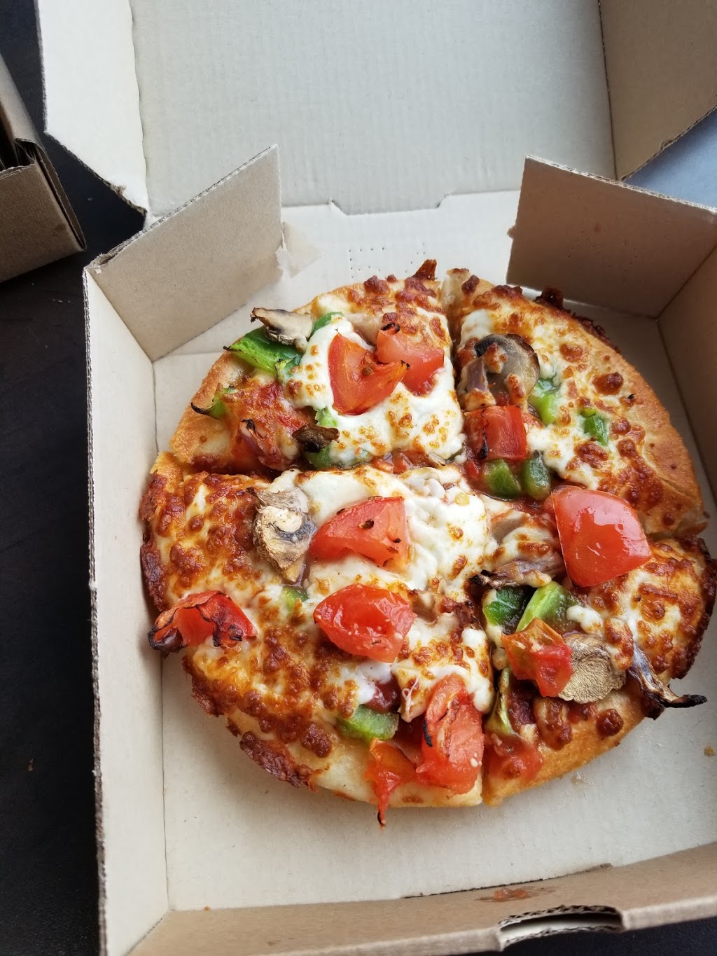 Pizza Hut | 2800 Rue Rachel E, Montréal, QC H2H 1S8, Canada | Phone: (514) 521-4551