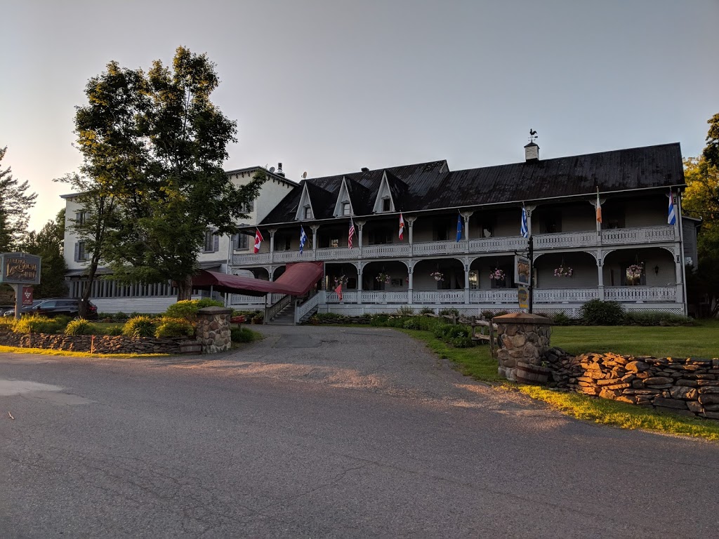 Auberge Lakeview Inn | 50 Rue Victoria, Knowlton, QC J0E 1V0, Canada | Phone: (450) 243-6183