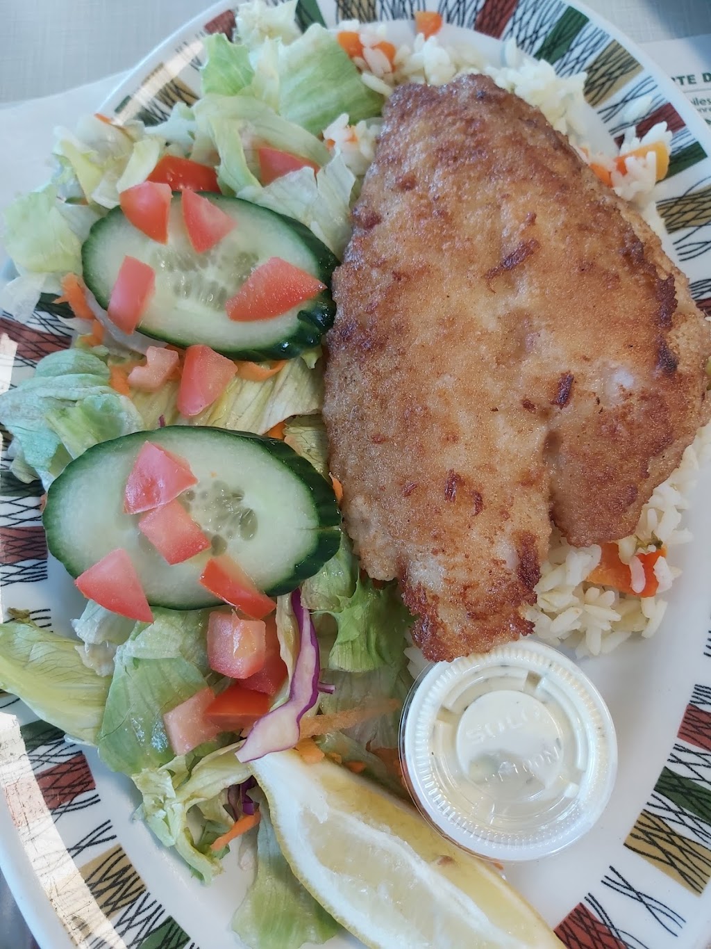 Restaurant la Terrasse du Pont | 785 Bd Monseigneur-Langlois, Salaberry-de-Valleyfield, QC J6S 0B1, Canada | Phone: (450) 371-1054
