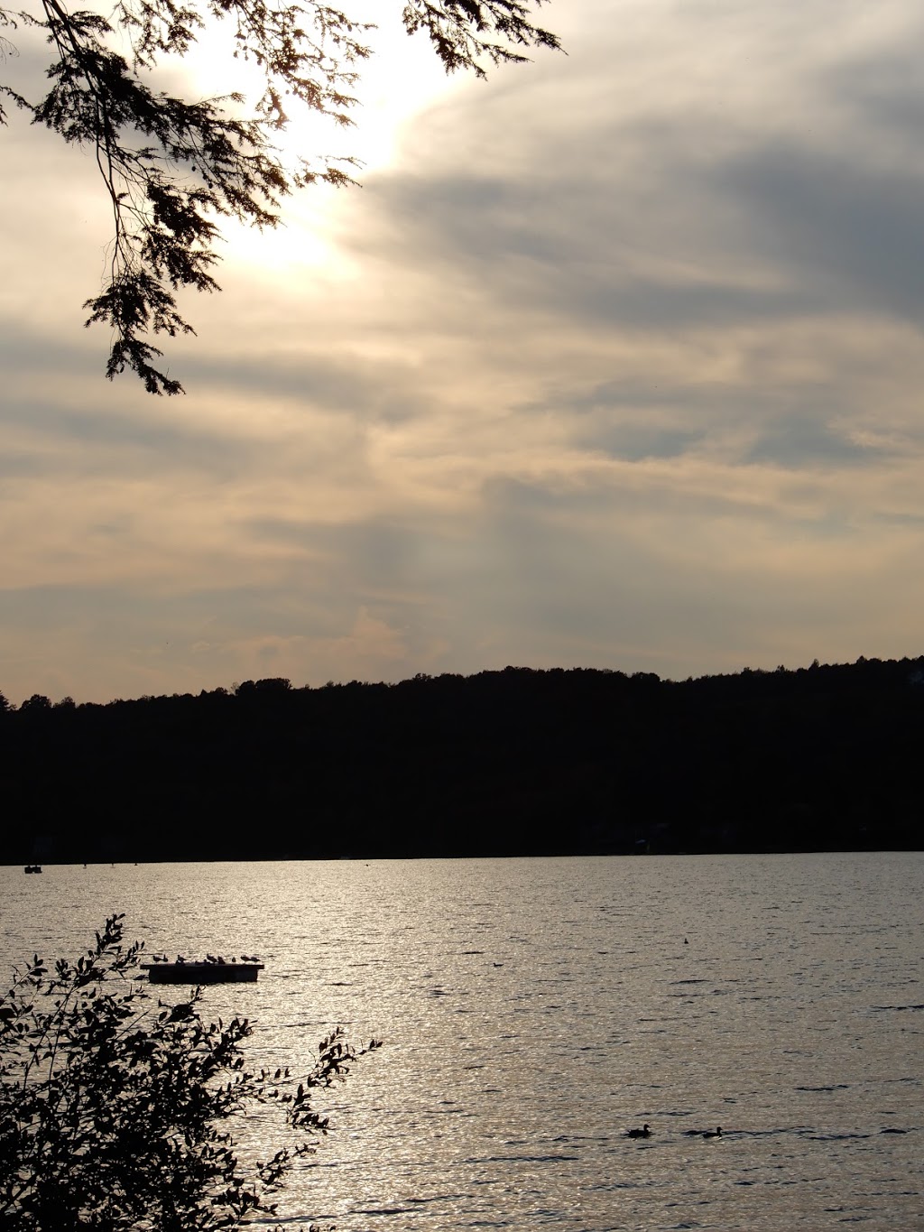Le Reflet du lac - Chalet à louer | 60 Rue Larose, Dunham, QC J0E 1M0, Canada | Phone: (450) 204-6687