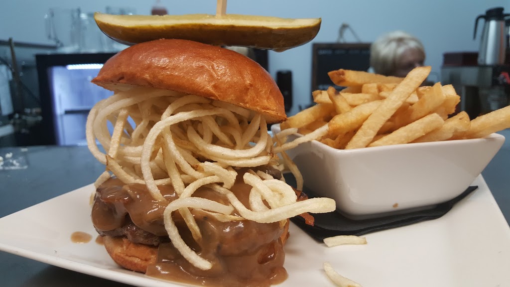 Chef N Pigeon Lake | 21 Village Dr, Westerose, AB T0C 2V0, Canada | Phone: (780) 586-2433