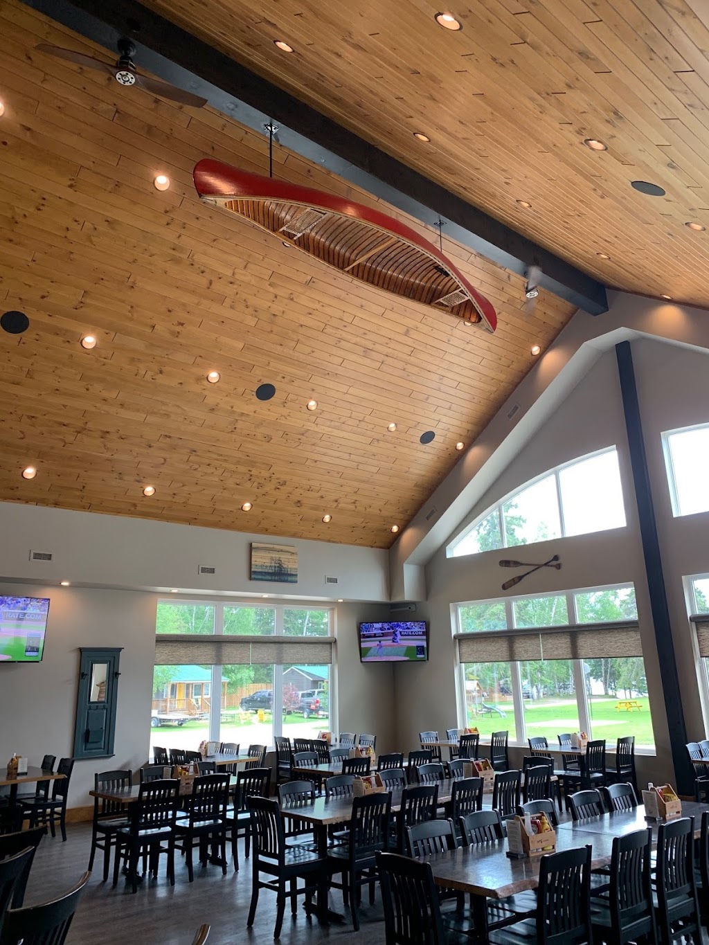 Red Canoe Restaurant | 45 Edgewater Park Rd, Kearney, ON P0A 1M0, Canada | Phone: (705) 636-5683