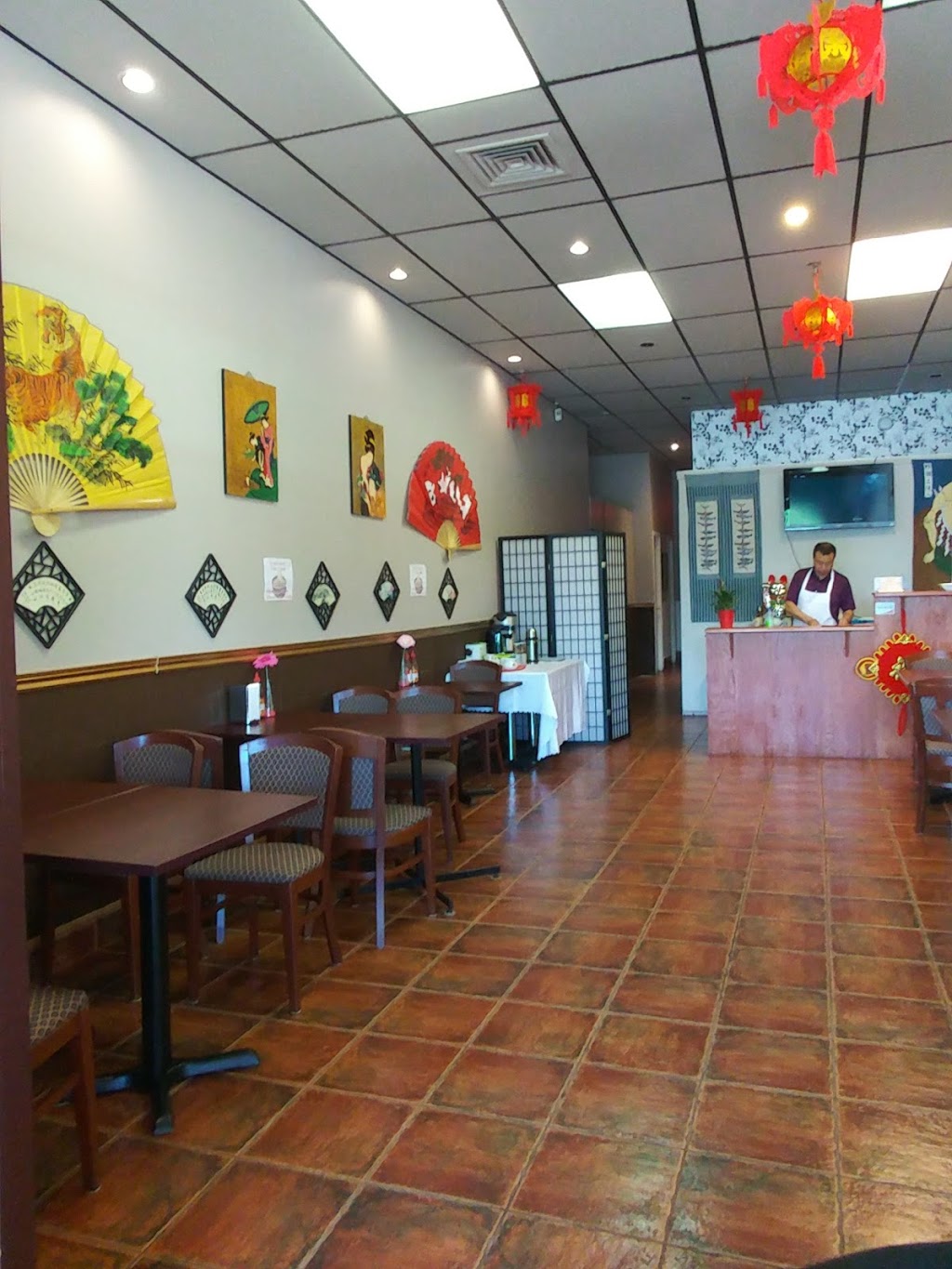 Elm Plaza | 275 Av Elm, Beaconsfield, QC H9W 2E4, Canada | Phone: (514) 693-5530