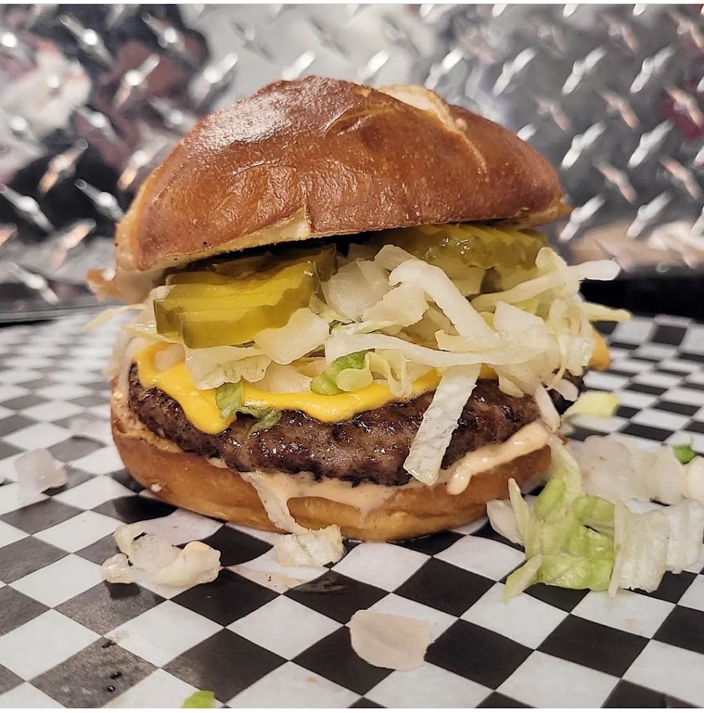 Burger daddy | 4351 167 Ave NW, Edmonton, AB T5Y 6L9, Canada | Phone: (780) 424-4256