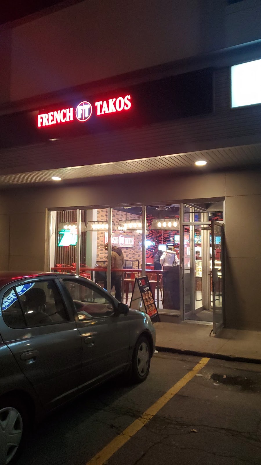 French Takos | 6047 Boul Henri-Bourassa E, Montréal-Nord, QC H1G 2V2, Canada | Phone: (514) 903-6066