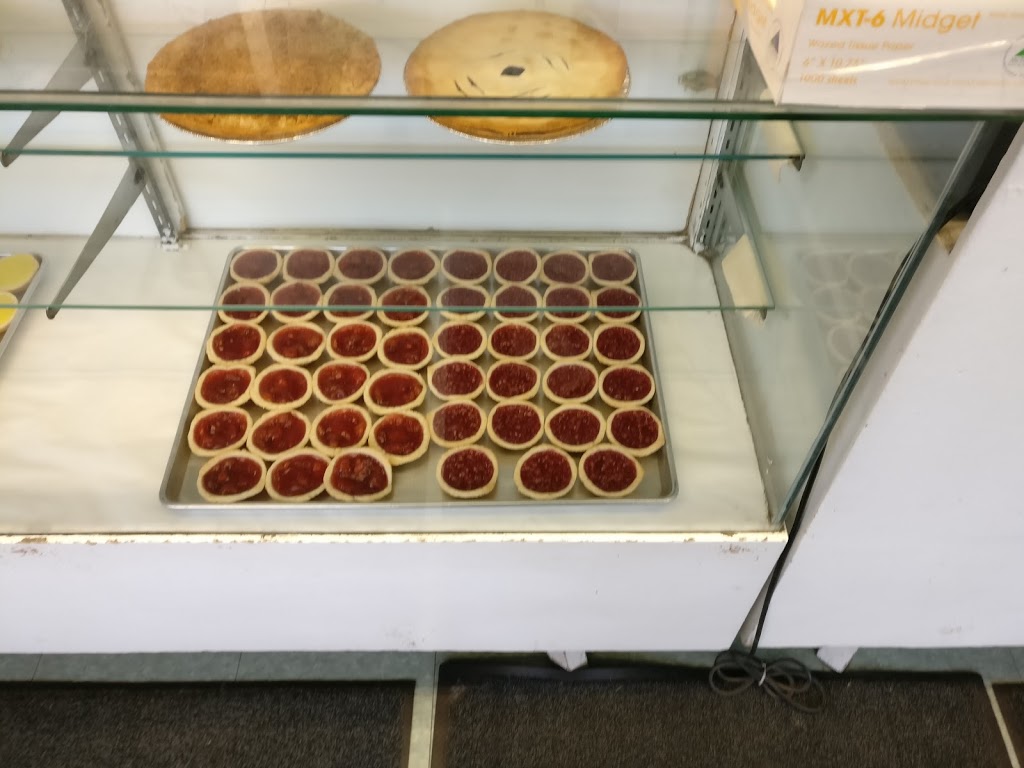 Saunders Bakery | 104 Main St S, Guelph/Eramosa, ON N0B 2K0, Canada | Phone: (519) 856-9561
