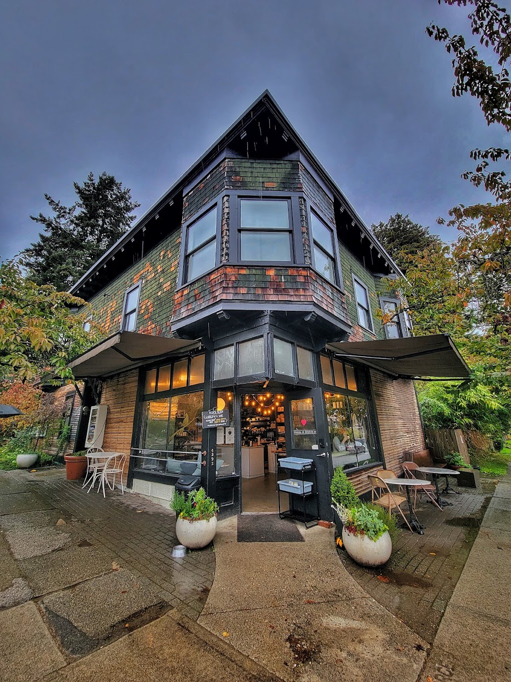 Le Marché St. George | 4393 St George St, Vancouver, BC V5V 4A3, Canada | Phone: (604) 565-5107