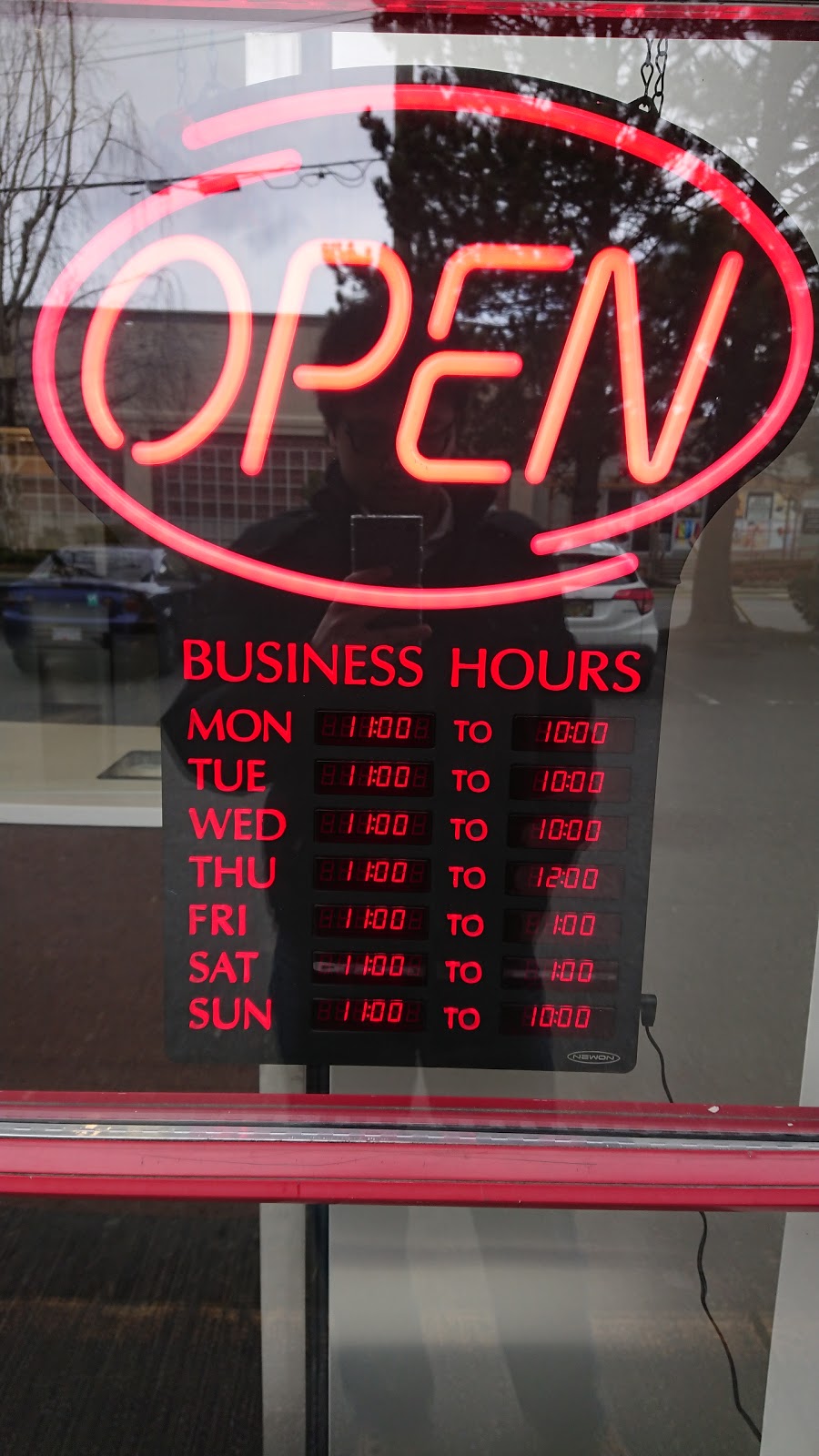 Panago Pizza | 2353 Bevan Ave, Sidney, BC V8L 4M9, Canada | Phone: (866) 310-0001