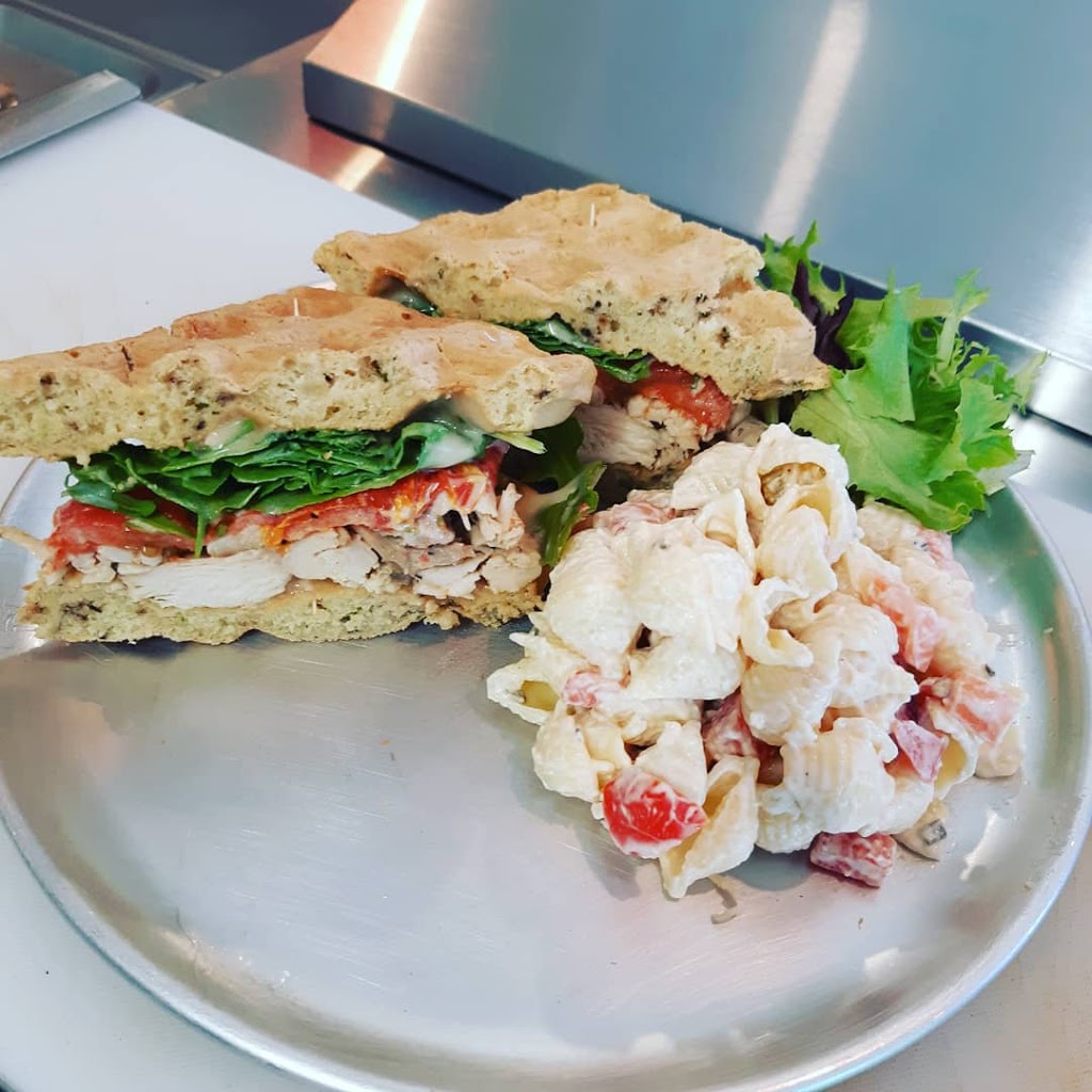 Coastal Cook House | 16 Government Wharf Rd, Eastern Passage, NS B3G 1M5, Canada | Phone: (902) 407-4678