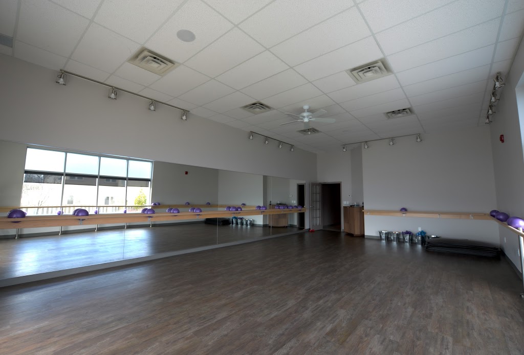the barre - Stoney Creek | 270 Mud St W, Stoney Creek, ON L8J 3Z6, Canada | Phone: (905) 518-7899