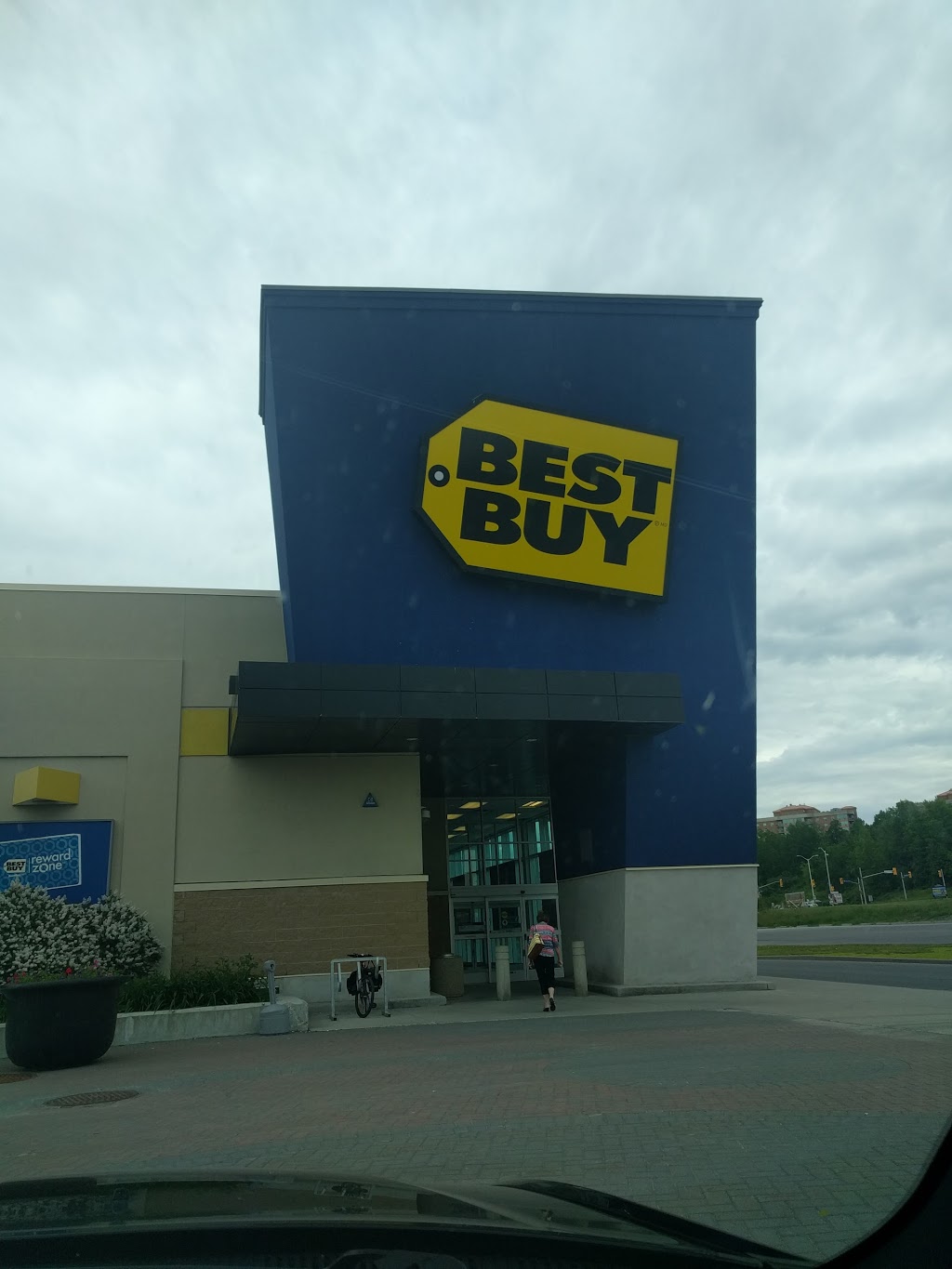 Best Buy | 745 Kanata Ave, Kanata, ON K2T 1H9, Canada | Phone: (613) 287-3912