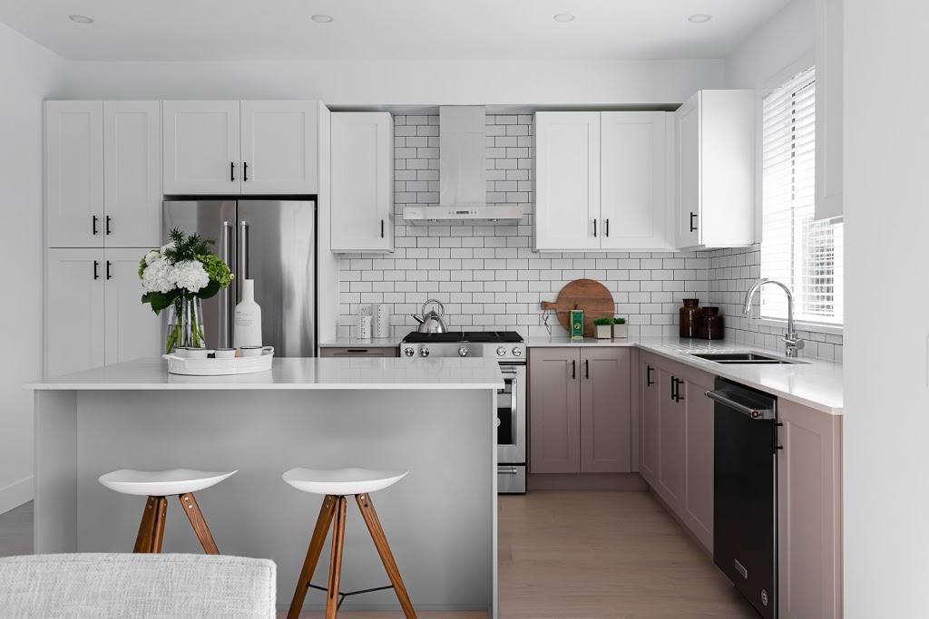 Cottowood Lane | 24021 110 Ave, Maple Ridge, BC V2W 0J9, Canada | Phone: (604) 438-2650