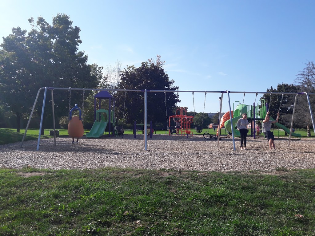 Applewood Heights Park | 3119 Joel Kerbel Pl, Mississauga, ON L4Y 0B1, Canada