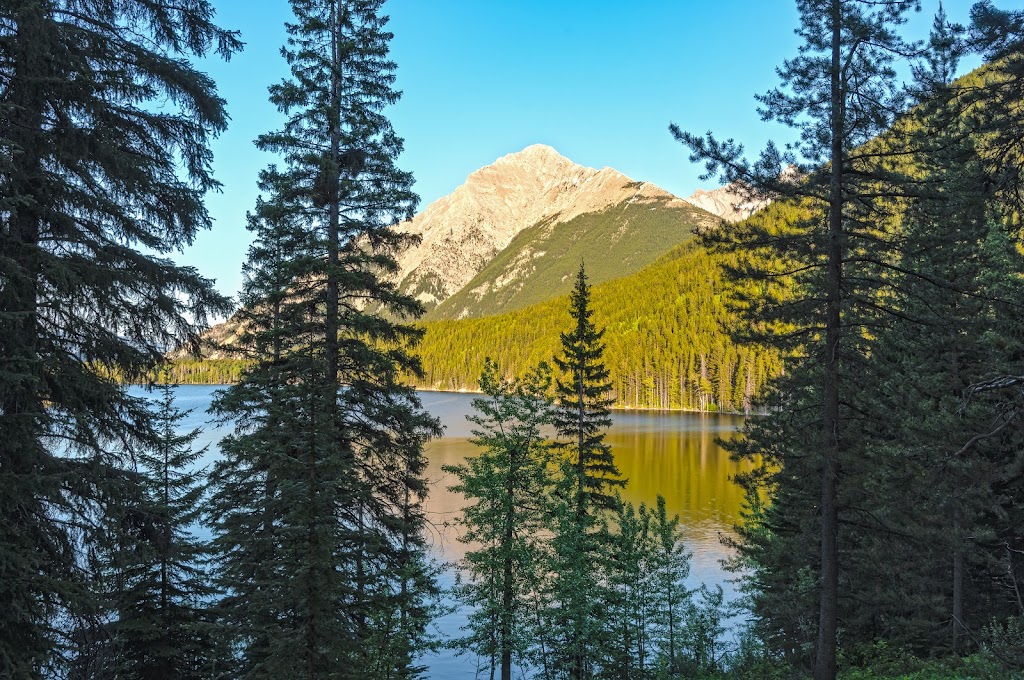 Island Lake Christian Retreat Centre | Box 207, Coleman, AB T0K 0M0, Canada | Phone: (403) 564-4123