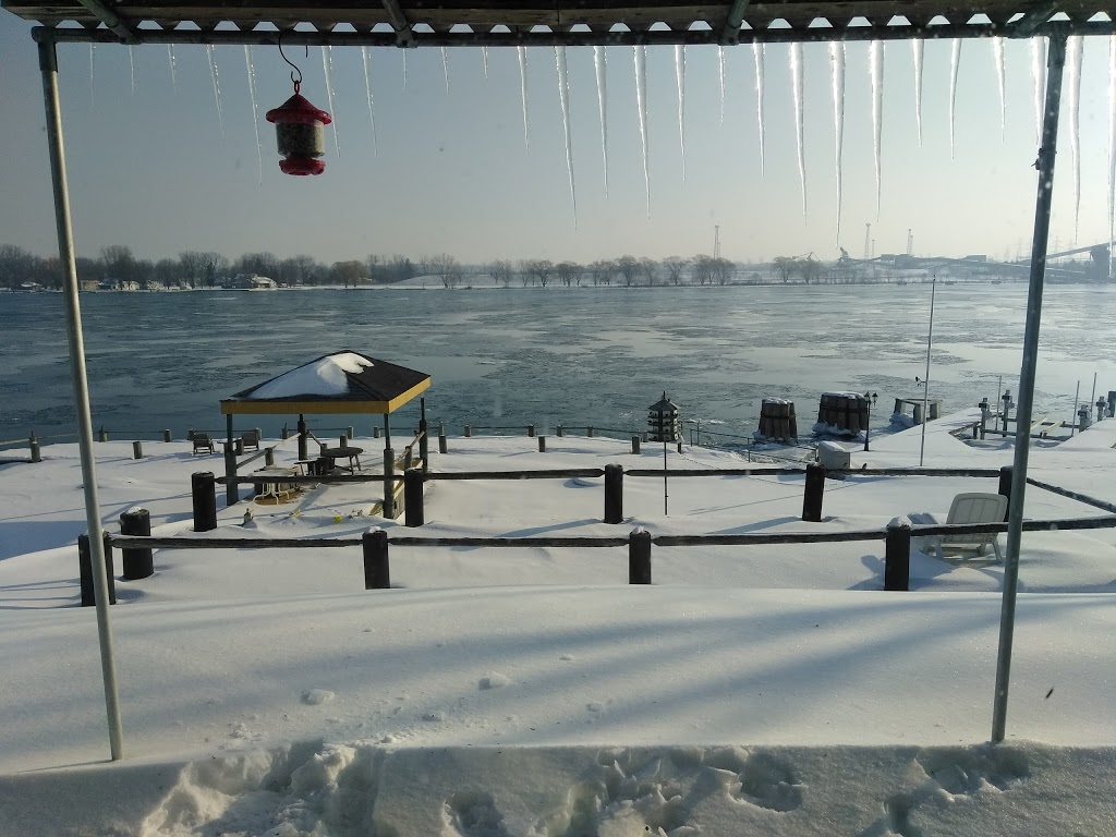 St Clair River Lodge | 3573 River Rd, East China, MI 48054, USA | Phone: (810) 329-2581