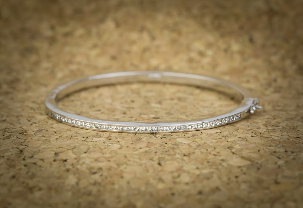Edwards and Davies Jewellers | 2834 Danforth Ave, Toronto, ON M4C 1M1, Canada | Phone: (416) 698-7880