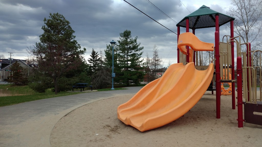 Parc Cherbourg | 10 Rue de Cherbourg, Gatineau, QC J9H, Canada | Phone: (866) 299-2002