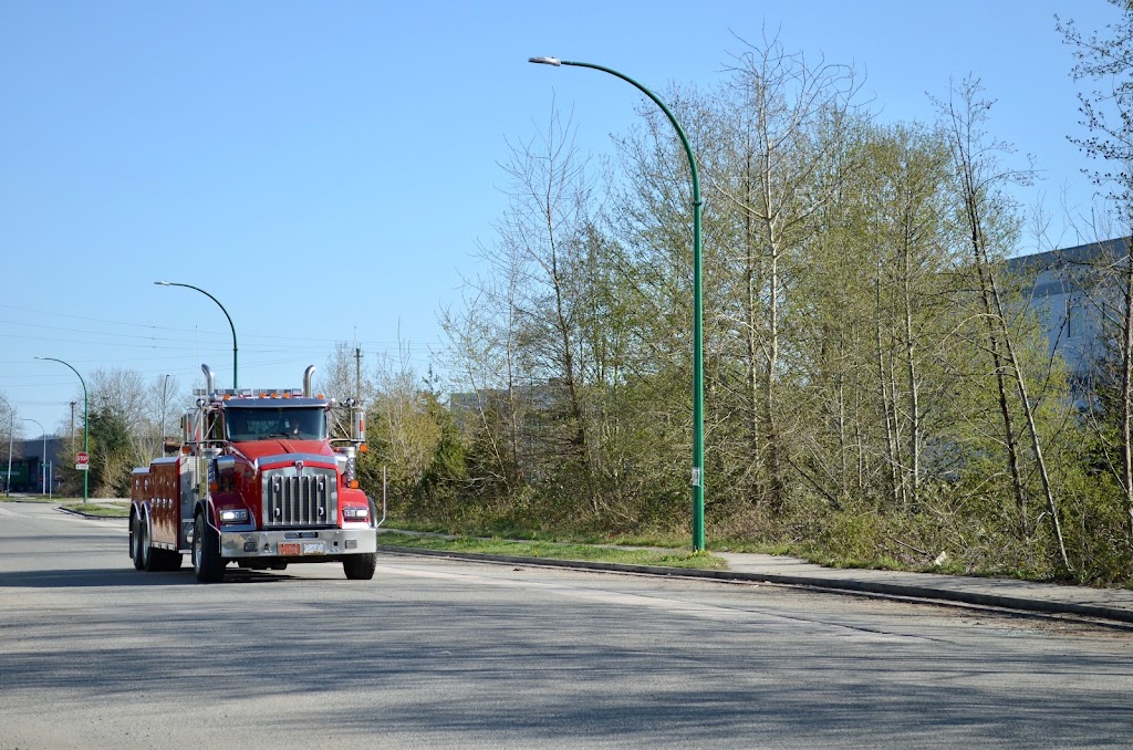 Mundies Towing New Westminster | 319 14th St, New Westminster, BC V3M 5T2, Canada | Phone: (604) 525-3535