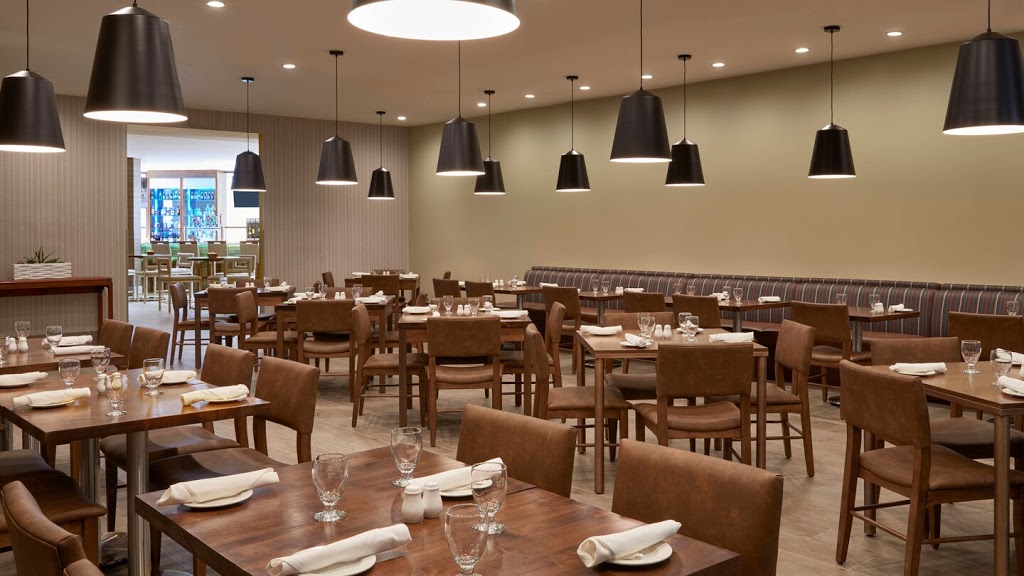 Moments Restaurant & Lounge | 6257 Airport Rd, Mississauga, ON L4V 1E4, Canada | Phone: (905) 678-1401