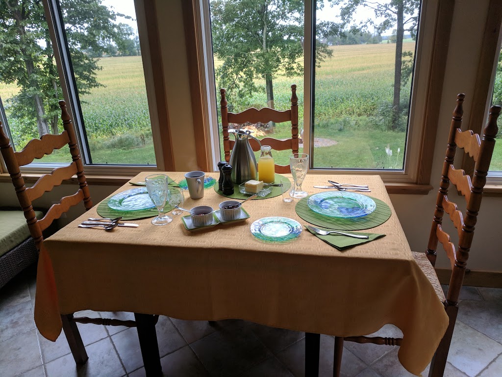 Fairwinds Country House B&B | 538 Barr Side Rd, Pakenham, ON K0A 2X0, Canada | Phone: (613) 624-9245