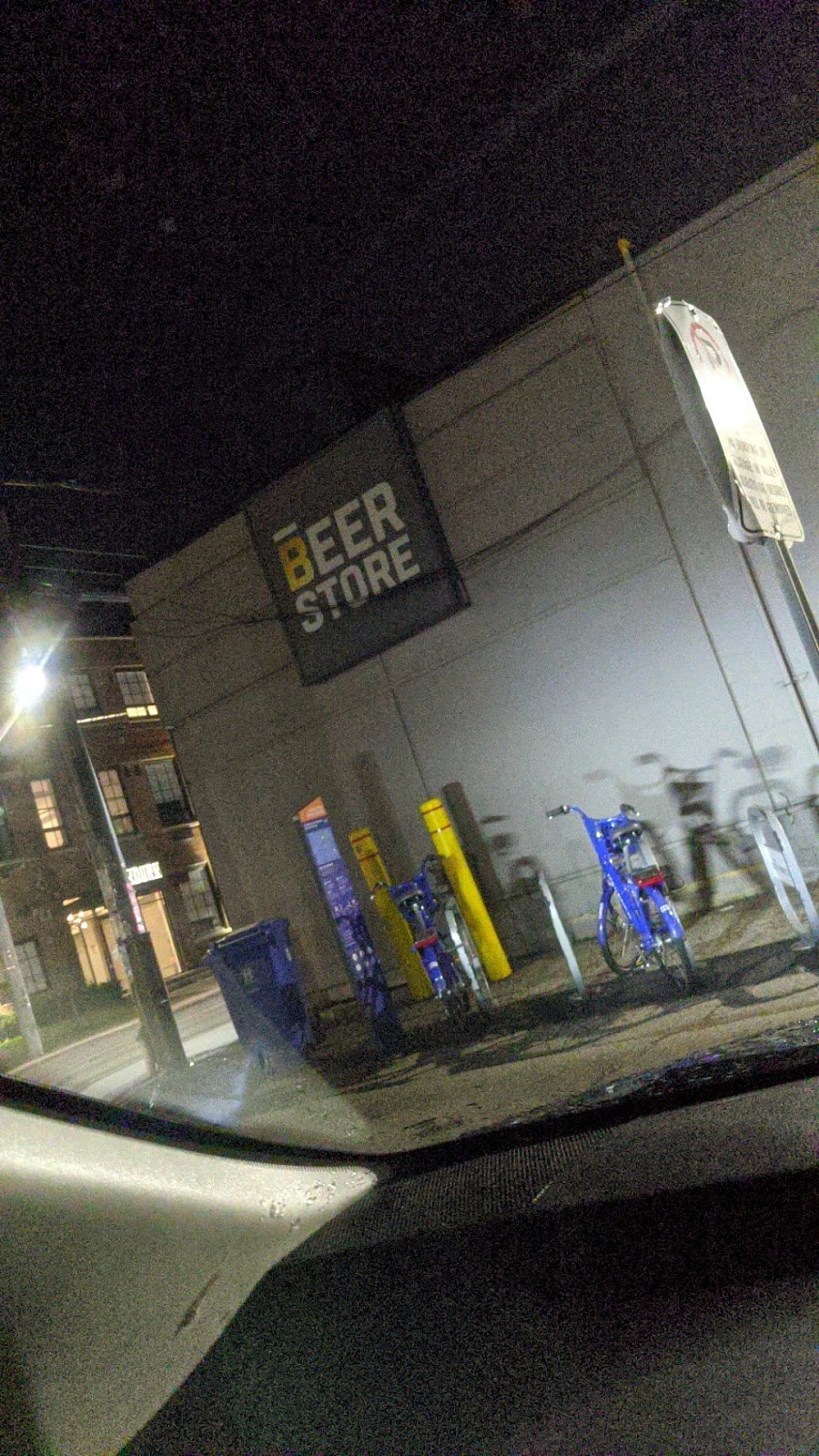 The Beer Store | 229 Dundurn St S, Hamilton, ON L8P 4K8, Canada | Phone: (905) 522-6577