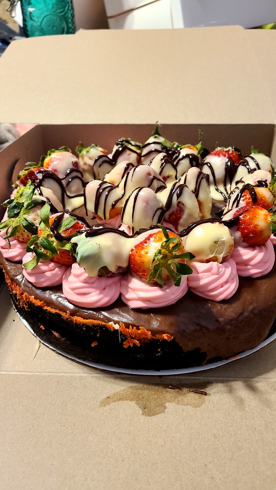 Simply Cheesecakes by Angela | 688 Cameron St, Peterborough, ON K9J 3Z8, Canada | Phone: (705) 772-5095