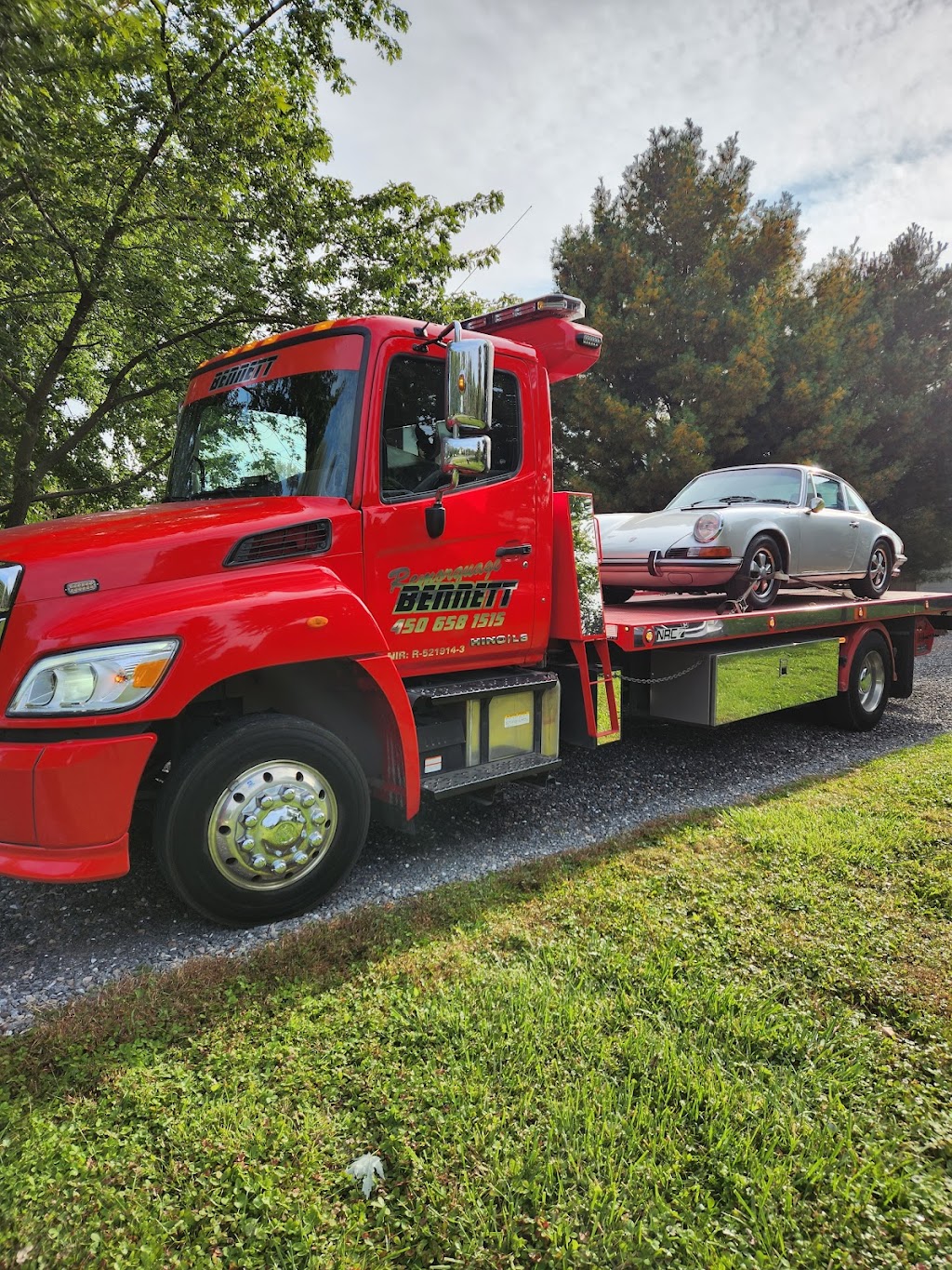 Remorquage P. Bennett | 50 Mnt Daigneault, Richelieu, QC J3L 6R1, Canada | Phone: (450) 658-1515