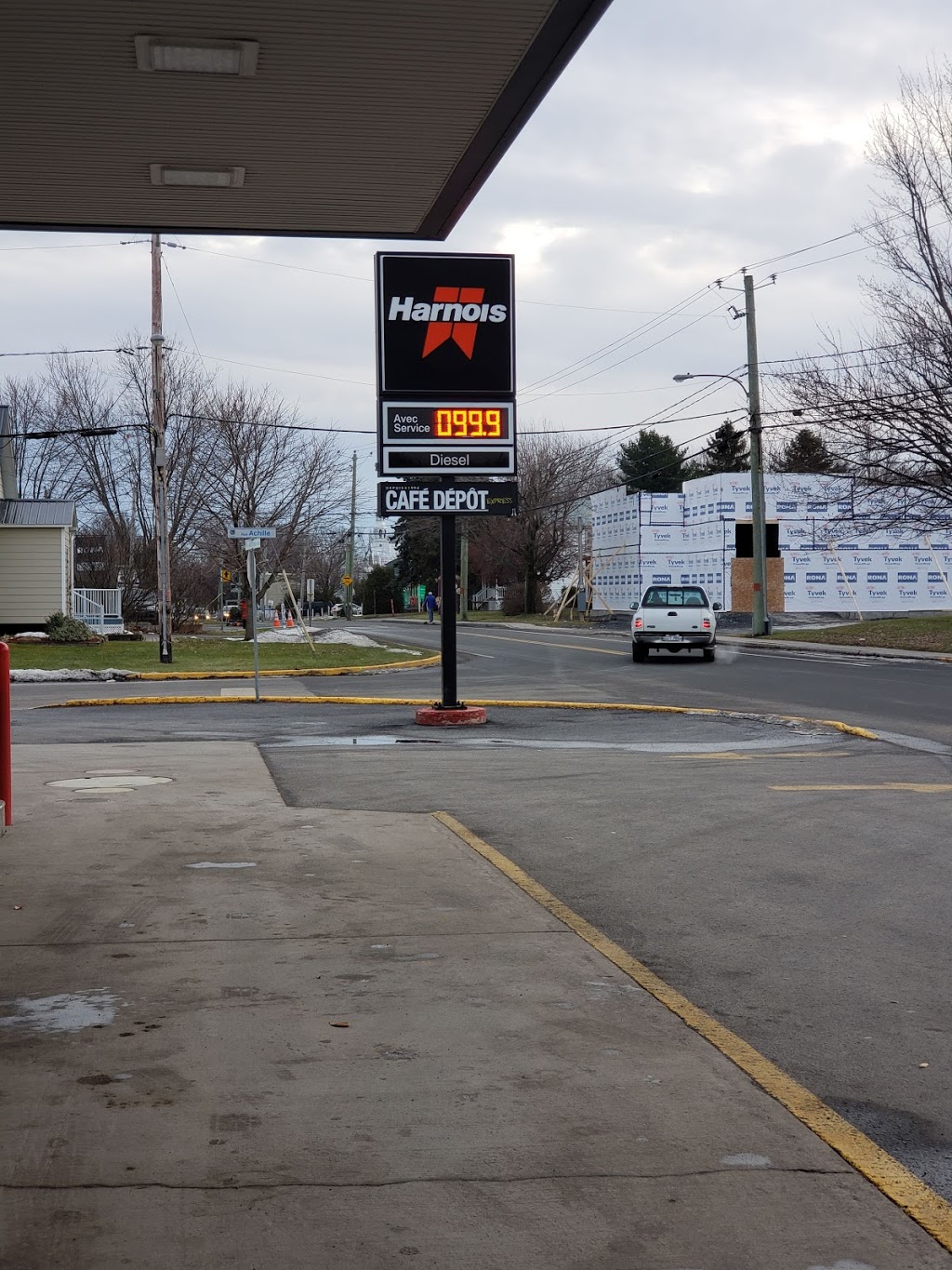 Harnois | 70 Rue de lÉglise N, Lacolle, QC J0J 1J0, Canada | Phone: (450) 246-4197
