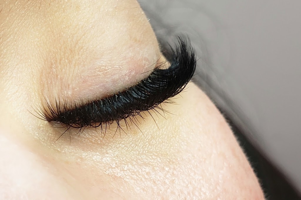 Facade Lashes | 580 Acadia Dr SE Suite 204B, Calgary, AB T2J 0B6, Canada | Phone: (403) 978-7462