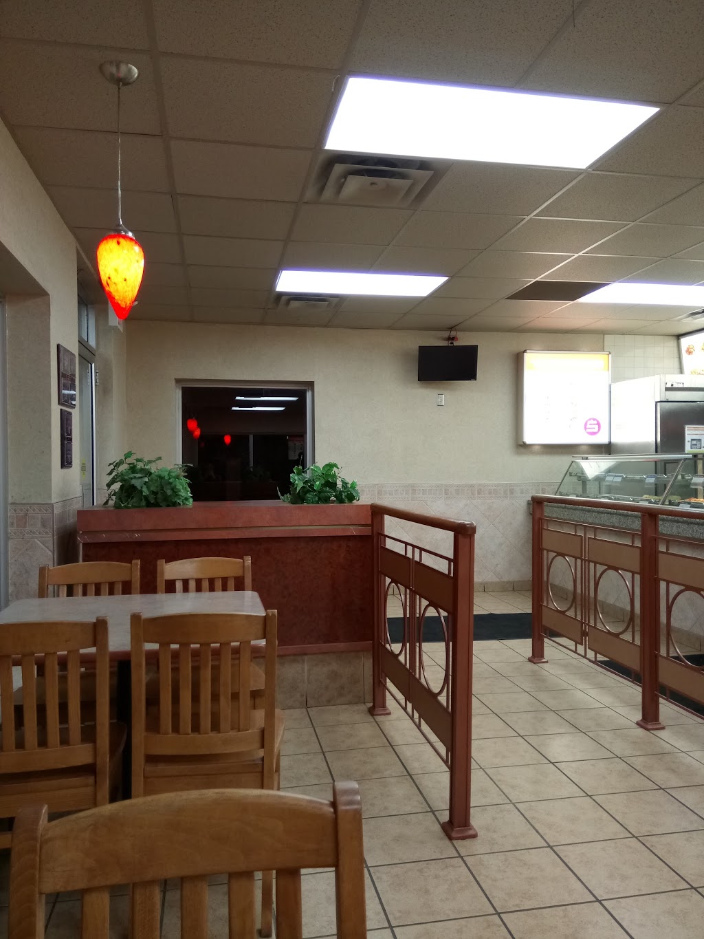 Pizza Pizza | 129 Queenston Rd, Hamilton, ON L8K 1G5, Canada | Phone: (905) 527-1111