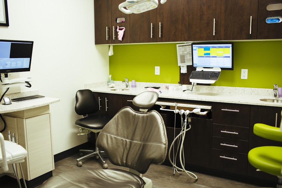 Kildonan Crossing Dental Centre | 780-1615 Regent Ave W, Winnipeg, MB R2C 5C6, Canada | Phone: (204) 663-6868