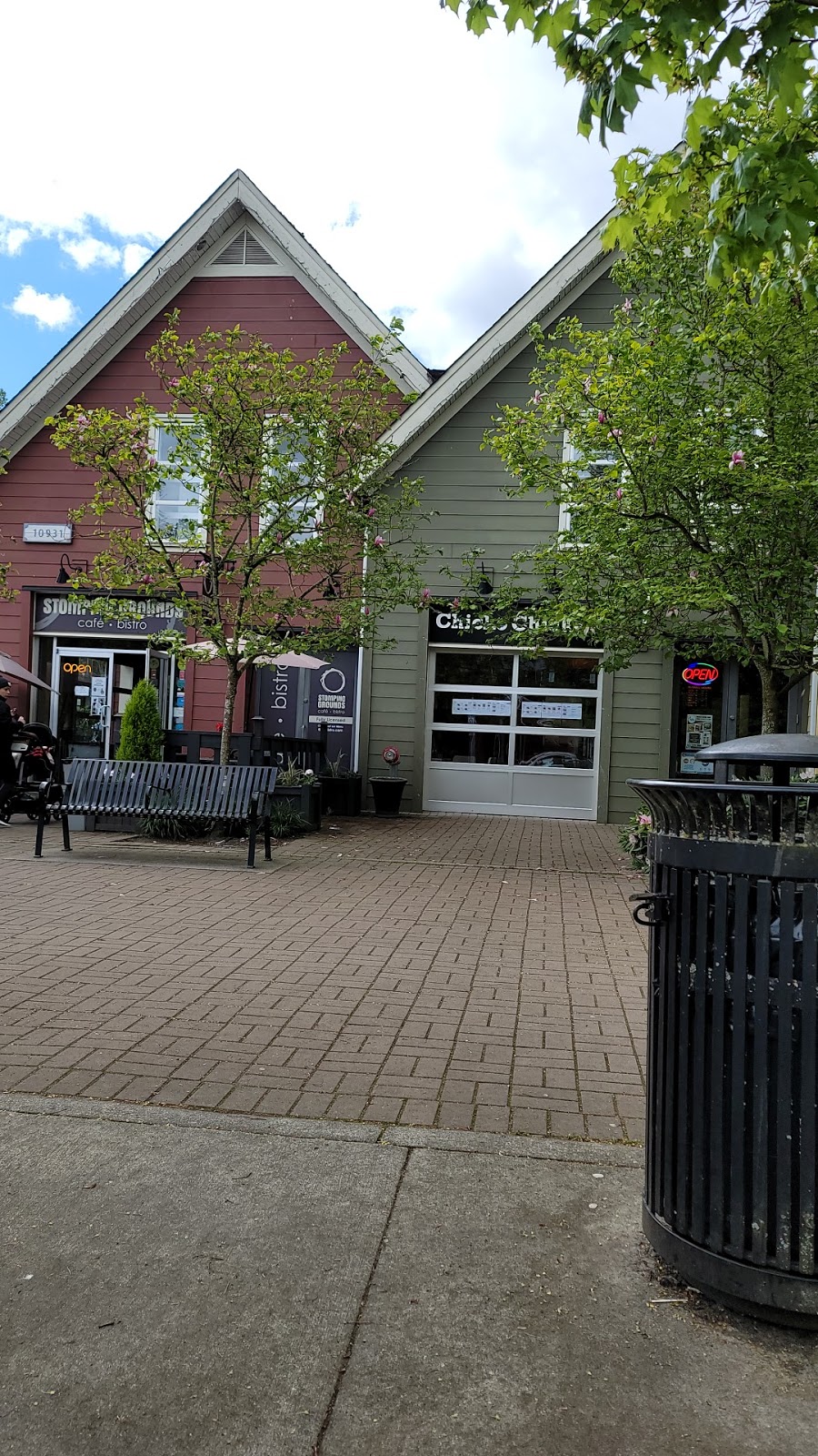 Chicko Chicken Pitt Meadows | 10931 Barnston View Rd #102, Pitt Meadows, BC V3Y 0B8, Canada | Phone: (604) 459-8120