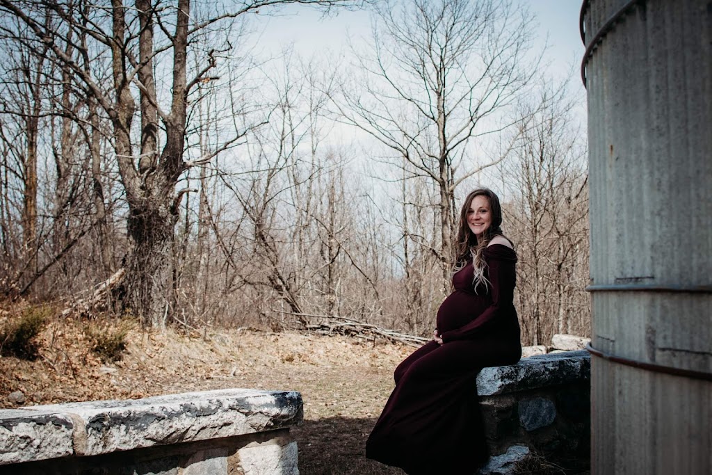 Rose Creations Photography | 84 Triple H Ln, Township Of Horton, ON K7V 3Z6, Canada | Phone: (613) 222-9255