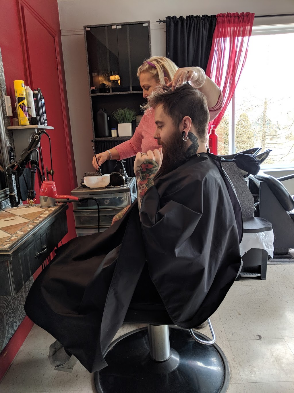 Coiffure Shanan | 86 Rue Van Vliet, Lacolle, QC J0J 1J0, Canada | Phone: (450) 246-2375